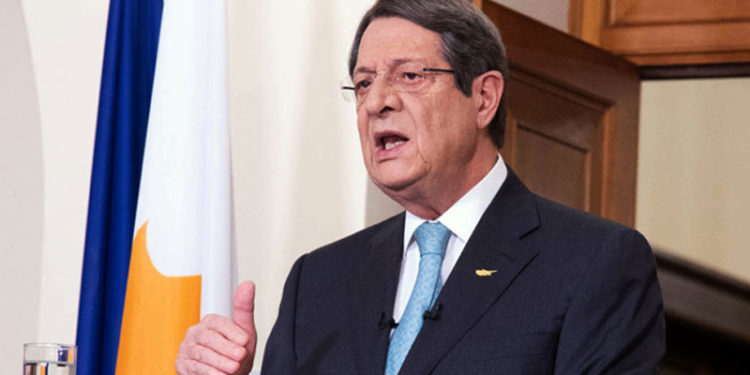 Pandora Belgeleri: Güney Kıbrıs lideri Anastasiadis'in kurduğu hukuk şirketi, Rus senatör Lebedev'in varlıklarını sakladı