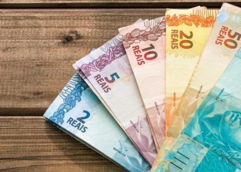 Parası değer kaybında Türk Lirası ile yarışan ülkeden sert faiz artışı