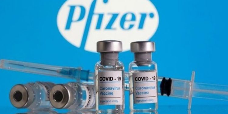 Pfizer/BioNTech için 'altı ay' araştırması: Hastaneye yatmayı yüzde 90 önlüyor