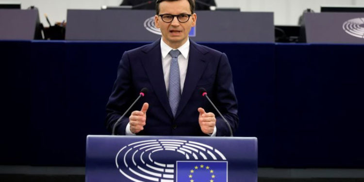 Polonya AB'yi şantaj yapmakla suçladı