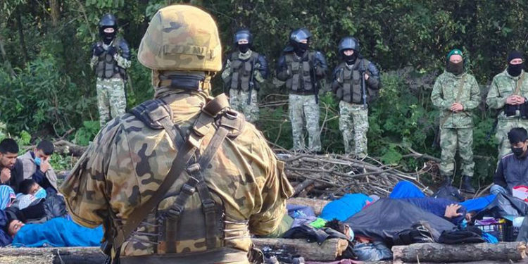 Polonya, Belarus sınırındaki OHAL'i uzattı