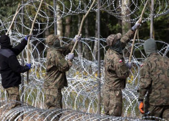 Polonya sığınmacı geçişini önlemek için Belarus sınırında asker görevlendirdi