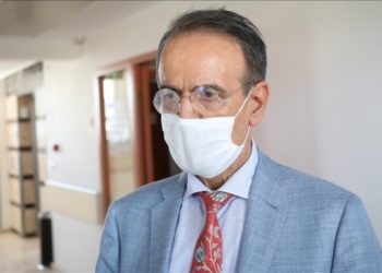 Prof. Dr. Ceyhan'dan y&uuml;z y&uuml;ze eğitim uyarısı: Sistemimiz iyice karışacak