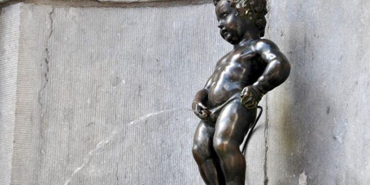 Prof. Dr. Nuhoğlu: Ayakta idrar yapmanın sağlığa bir zararı yok