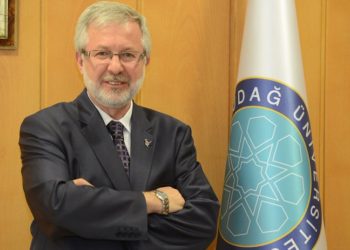 Prof. Yusuf Ulcay, Berat Albayrak gibi: 1 dolar 10 lira olsa ne olur