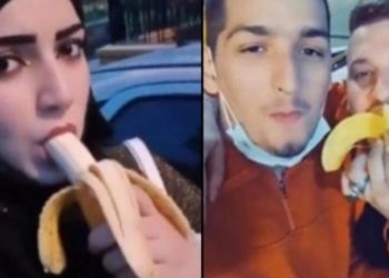 'Provokasyon ama&ccedil;lı muz yedikleri' iddiasıyla 8 g&ouml;&ccedil;men g&ouml;zaltına alındı