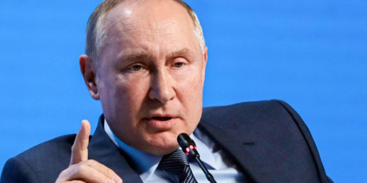Putin'den Nobel Barış Ödülü kazanan Rus gazeteci Muratov'a "üstü kapalı" tehdit