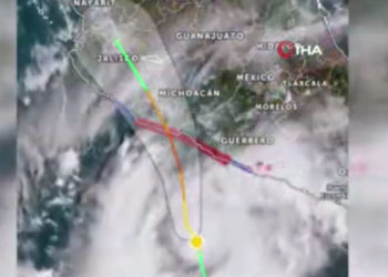 Rick Kasırgası'nın Meksika’yı vurması bekleniyor