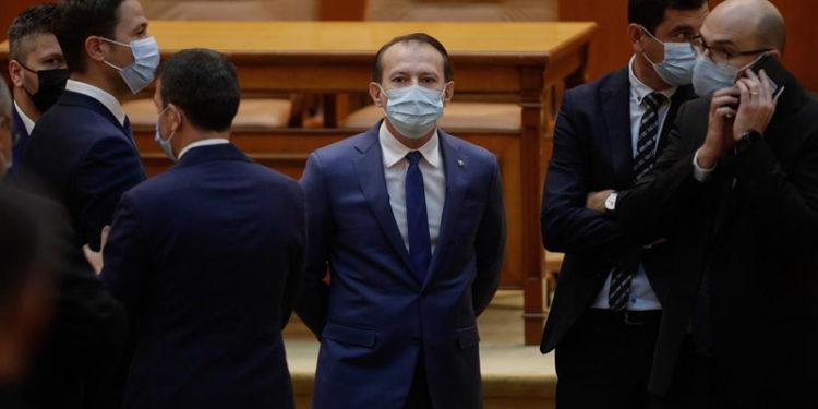 Romanya'da hükümet düştü