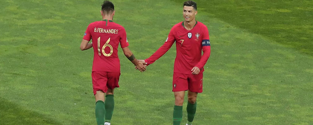 Ronaldo ve Fernandes'den Galatasaray'da Mert Çetin'e kutlama