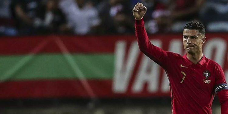 Ronaldo'dan milli takımda yeni rekor: Sergio Ramos'u geride bıraktı