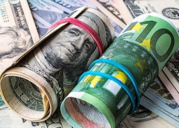 Ruslar euro yerine dolar topluyor