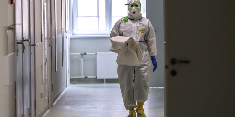 Rusya'da Koronavirüs kaynaklı ölüm rakamları üst üste 4. günde de rekor kırdı