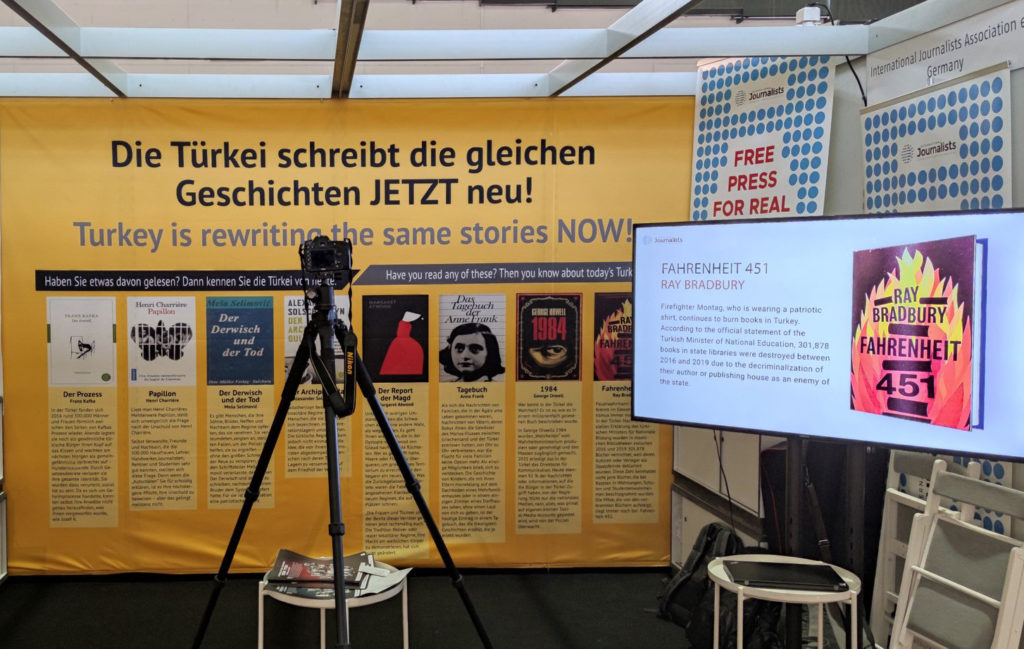 Sürgündeki gazeteciler, Frankfurt Kitap Fuarı’nda tutuklu meslektaşlarının sesi olacak