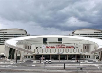 SES ve Ankara Tabip Odası: Şehir hastanesine ayrılan kira ile 59 benzer hastane yapmak mümkün