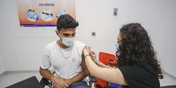 Samsun İl Sağlık Müdürü Ali Oruç: Gençlerde aşı sayısı istenilen oranda artmıyor
