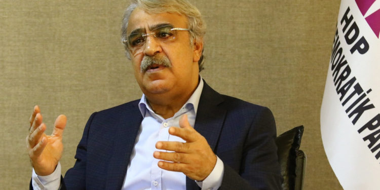 Sancar: Sen önce uluslararası kuruluşların terörle ilgili suçlamalarına cevap ver
