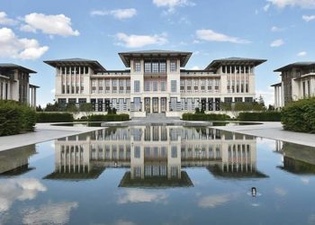 Saray, 1,1 milyar TL aktardığı vakıf ve dernekleri gizledi