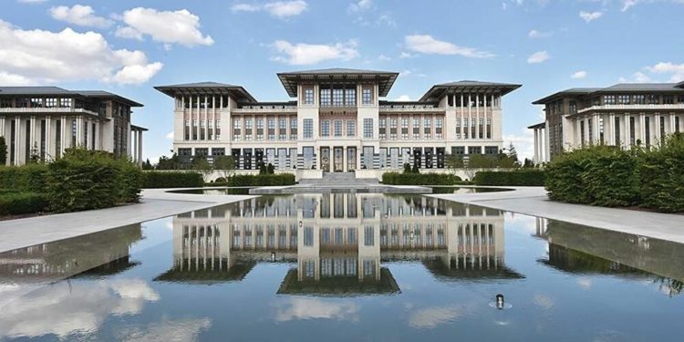 Saray, 1,1 milyar TL aktardığı vakıf ve dernekleri gizledi