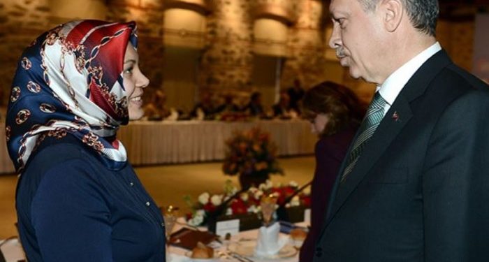 Saray’lı 29 Ekim mesajı Hilal Kaplan’ı kızdırdı