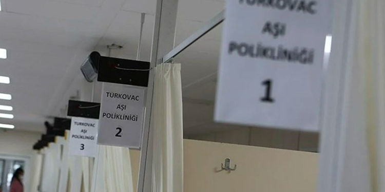 Sağlık Bakanı: Madem gönüller yerli aşı Turkovac’ta, en az 3 binimiz Turkovac’ı tercih etmeli!
