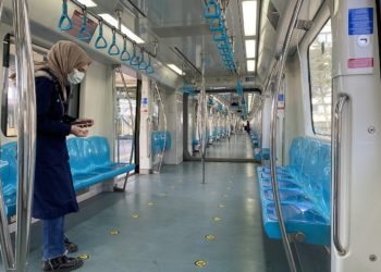 Sağlık çalışanları yıl sonuna kadar toplu taşıma araçlarını ücretsiz kullanacak