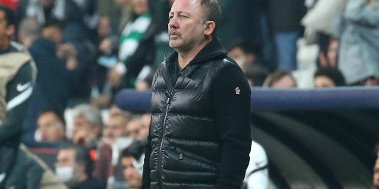 Sergen Yalçın: Bu rakibin bizi 4-1 yenmesi olağanüstü bir durum