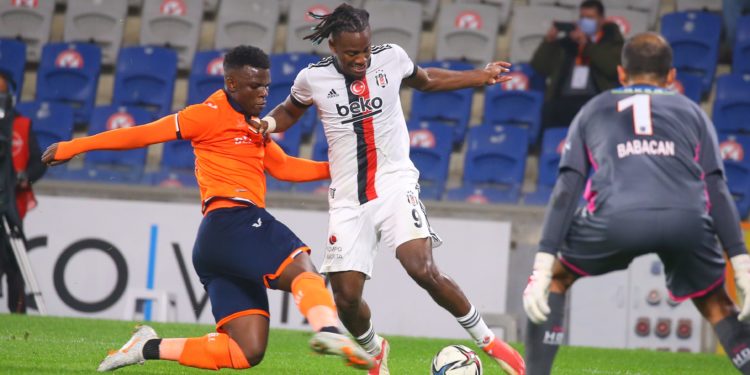Spor yazarları Başakşehir-Beşiktaş maçını değerlendirdi: Beşiktaş'ın başlangıç 11'i hatalı