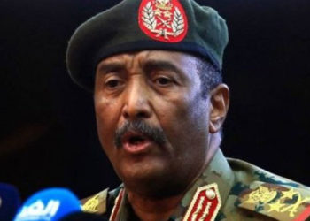 Sudan'da darbecilerin lideri: Ordu iç savaşı önlemek için yönetime el koydu, Başbakan Hamduk'u evimde tutuyorum