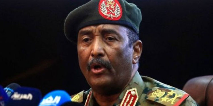 Sudan'da darbecilerin lideri: Ordu iç savaşı önlemek için yönetime el koydu, Başbakan Hamduk'u evimde tutuyorum