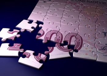 TL'deki değer kaybını değerlendiren ekonomist: Korktuğumuz başımıza gelebilir