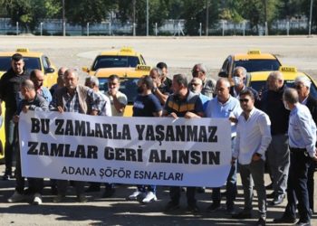 Taksi şoförleri akaryakıt zamlarını protesto etti