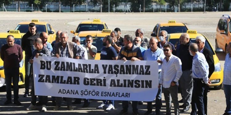 Taksi şoförleri akaryakıt zamlarını protesto etti
