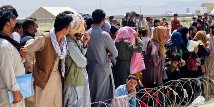 Taliban: Afganistan'ın parasını verin, yoksa kitlesel göç olur