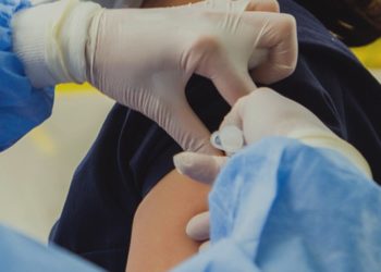 Tekrarlama dozunda Biontech ve Sinovac, antikorları ne kadar artırıyor?