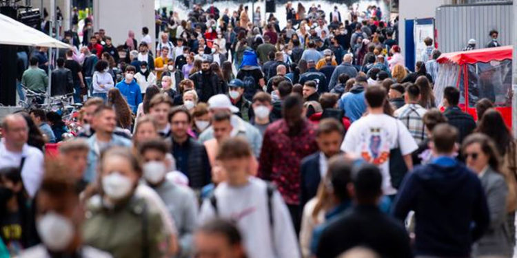 Toplumsal bağışıklık hedefi ne kadar gerçekçi?