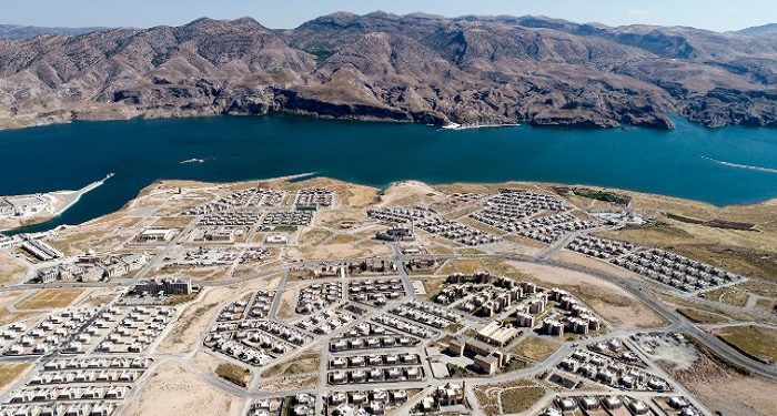 Toprakları zorla alınan Hasankeyfliler kiracı konumuna düştü