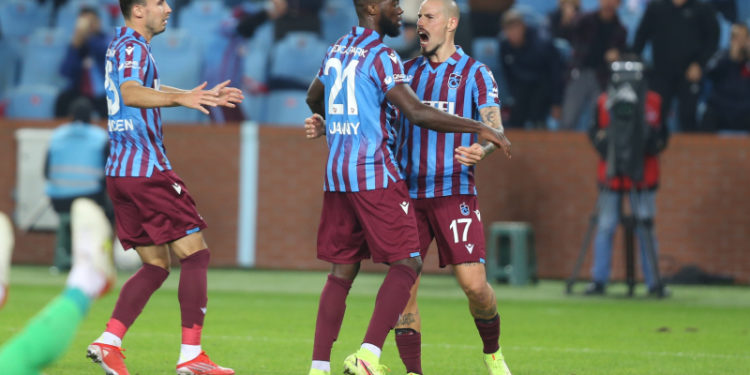 Trabzonspor geriden geldi, Rizespor'u devirdi