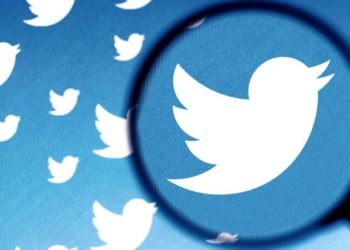 Twitter, algoritmasının sağ görüşlü paylaşımları öne çıkardığını tespit etti