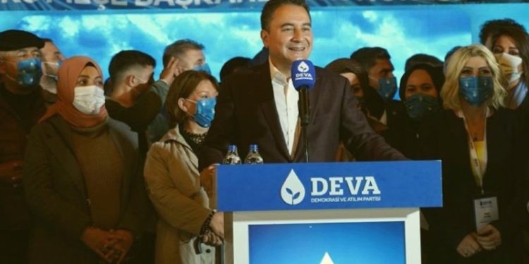 'Türkiye Cumhuriyeti, Erdoğan'ın yanlış tezinin deney laboratuvarı oldu'