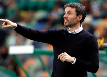 Wolsburg'dan kovulan teknik direktör Mark van Bommel: Karar beni hayal kırıklığına uğrattı