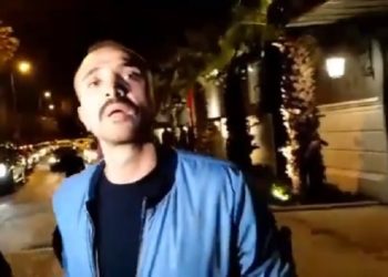 Yandaş şarkıcı Demet Akalın’ın eşi tehdit edildi: ‘Cumhurbaşkanı’nın berberiymiş ben bu sokağın sahibiyim diyor’