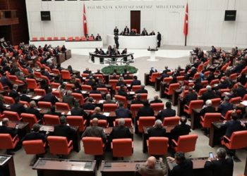 Yeni yasama yılının ilk dokunulmazlık fezlekeleri Meclis&rsquo;te