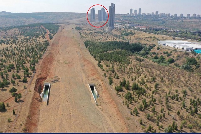 Yolu bile olmayan yere inşâ edilen lüks konutlar ODTÜ yolunu bekliyor