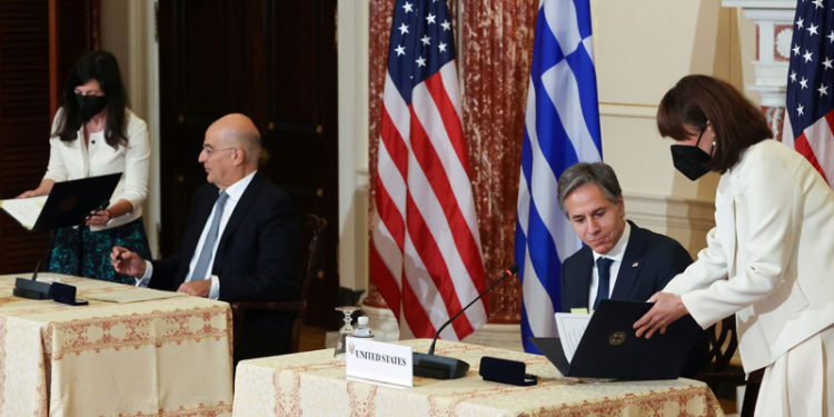 Yunanistan ve ABD'den yeni anlaşma: Mevcut ortak savunma anlaşması genişletildi ve uzatıldı