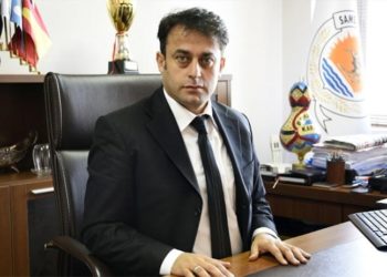 Çay poşetinde rüşvet alan AKP’li daire başkanı 4 yıl 2 ay hapis cezası aldı