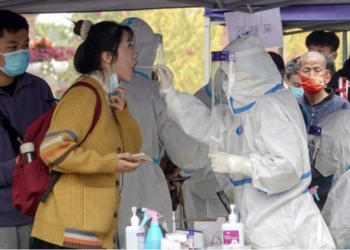 Çin, yeni Koronavirüs vakalarının çıktığı bölgelerde sıkı karantina önlemlerini geri getiriyor