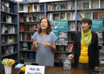 Üstün kitabını Poyraz adına imzaladı