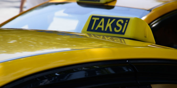 İBB’den taksi sorunu için yeni hamle: Plaka sahiplerine ‘geçim kaynağı’ incelemesi