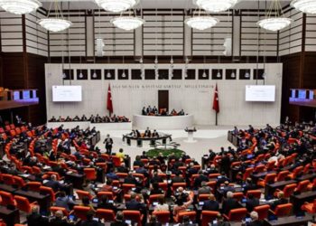 İktidar, bütçe görüşmelerin canlı olarak yayımlanması talebini reddetti